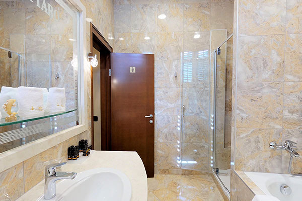 cattaro-hotel-deluxe-suite-006
